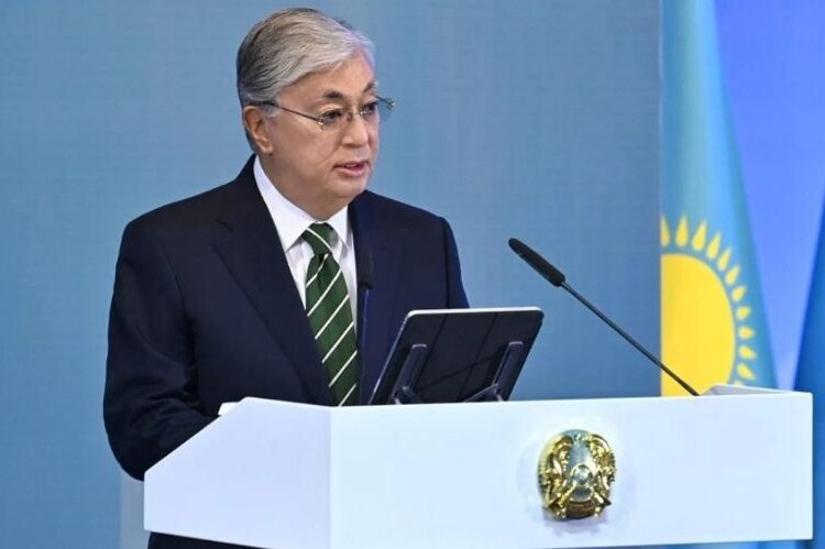 Тоқаев қарызын төлей алмай жүрген азаматтарға қатысты жарлыққа қол қоятынын мәлімдеді