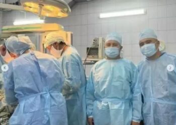 Семейде дәрігерлер жаңа туған сәбидің өкпесіне күрделі ота жасап, аман алып қалды