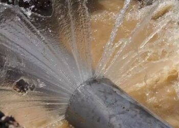 Абай облысында су құбырындағы апат салдарынан бір ауыл халқы сусыз қалды