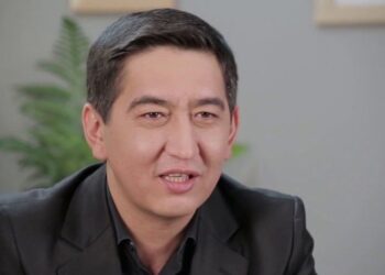 «Жетер. 30 жыл көніп болғанбыз»: Зайытов «ойына келгенін істейтін» полиейлерге қатысты жазба жариялады