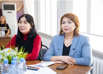 ЖҰМЫС БЕРУШІЛЕРМЕН КЕЗДЕСТІ