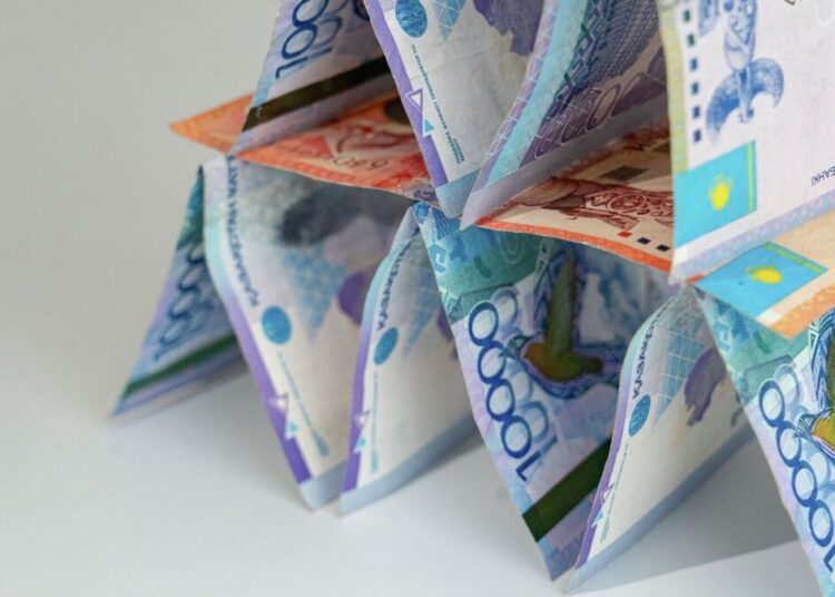 «Асыл арнаның» жарнамасына сеніп қаржы пирамидасына алданып калды