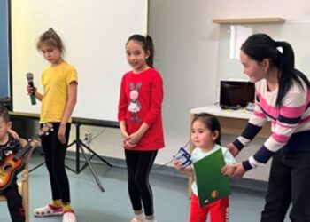 БАЛАЛАРҒА БОЛАШАҚ СЫЙЛАЙДЫ