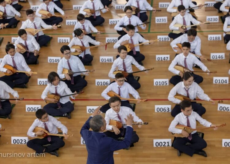 НАЗАРБАЕВ ЗИЯТКЕРЛІК МЕКТЕПТЕРІ ҚАЗАҚСТАНДЫ ГИННЕСС РЕКОРДТАР КІТАБЫНА ЕНГІЗДІ