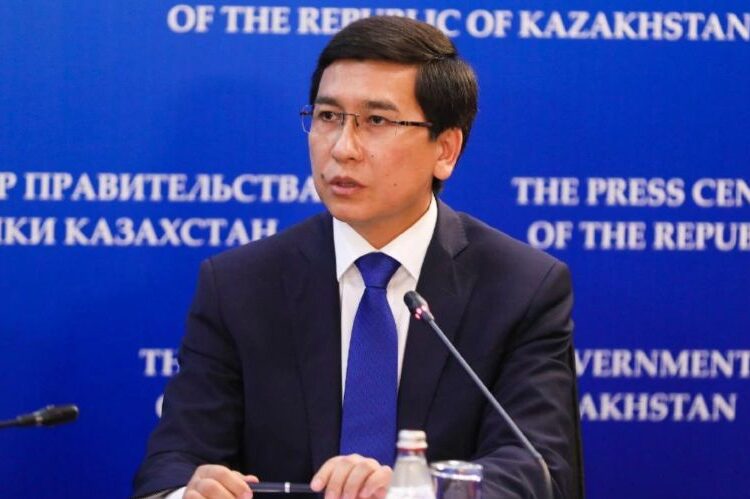 Қызметінен кеткен Аймағамбетов мұғалімдерге соңғы сөзін айтты