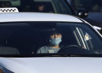 Шымкентте жолаушы таксиде босанып қалды