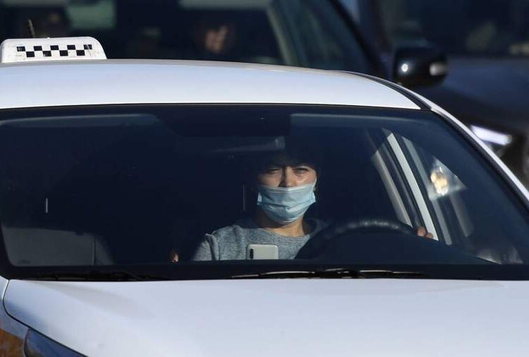 Шымкентте жолаушы таксиде босанып қалды