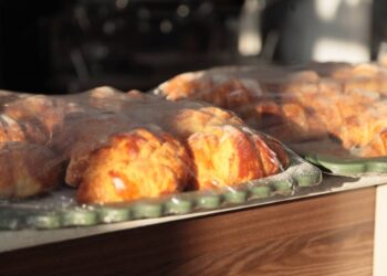 Сайлаушылар сайлау учаскесінде бауырсақтан дәм тата алады