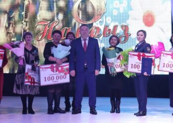 Бүгін Семейде «Ару көктем» атты  8 наурыз-Халықаралық әйелдер күнін мерекелеуге арналған салтанатты кеш өтті