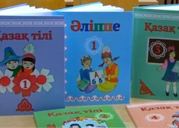 Ресейдің Омбы қаласында қазақ тілі мектептерде міндетті пән ретінде оқытылады