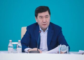 Ерлан Қошанов Мәжіліс төрағасы болып қайта сайланды