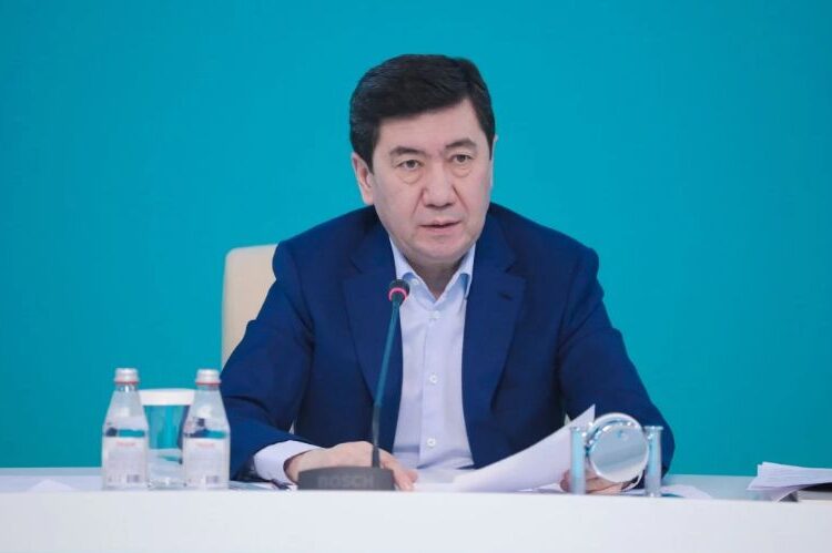 Ерлан Қошанов Мәжіліс төрағасы болып қайта сайланды