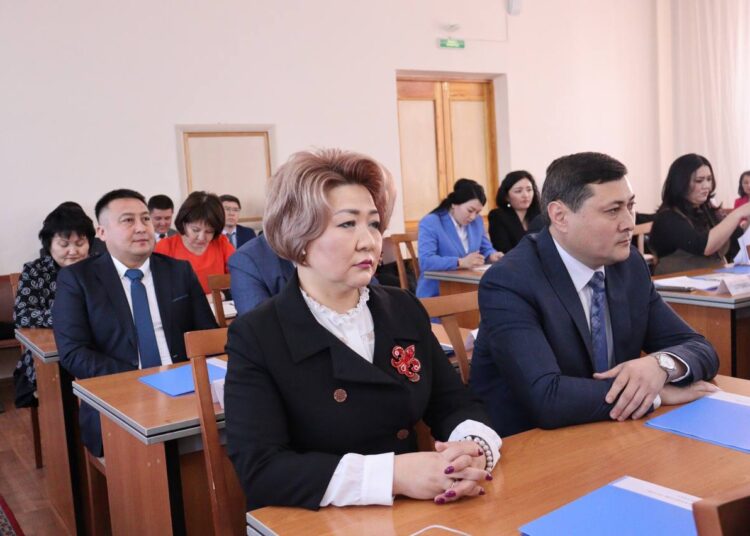 Жаңа депутаттар мандат алды