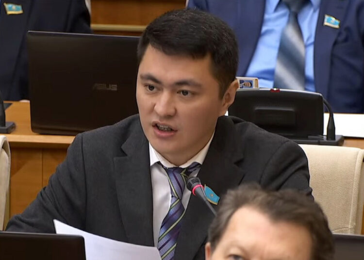 Ұлы дала квартиранттары. Депутат Дәулет Мәжілісте баспана мәселесін көтерді