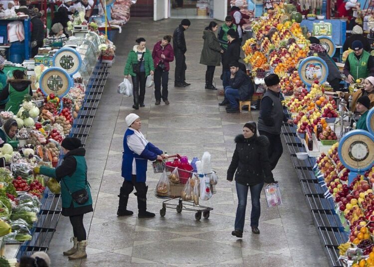 Алматыда адамның басы салынған пакетті базарға тастап кеткен