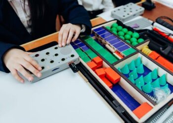 ЕРЕКШЕ БАЛАЛАРҒА — ЕРЕКШЕ ҚОЛДАУ