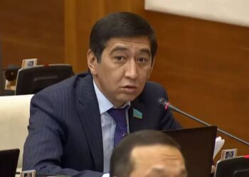 Ринат Зайытов жалақыны көтеруді сұрады