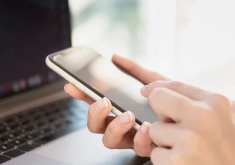 «Мне плевать, иди куда хочешь»: тергеуші Ақерке Сәкенова жәбірленушінің жалаңаш фотосын жариялаған