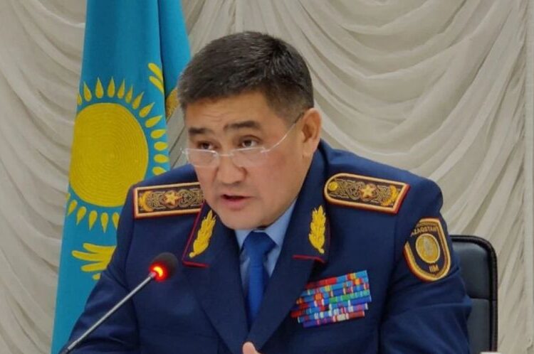 Шетелге қашып кеткен Алматы облысы полициясының экс басшысы Серік Күдебаев ұсталды