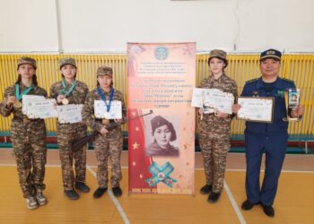 Құралайды көзге атқан зияткерлер