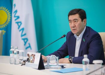 Ерлан Қошанов: «Біздің кеңестер қоғамды толғандырған тақырыптарды уақытылы көтеріп отыруы тиіс»