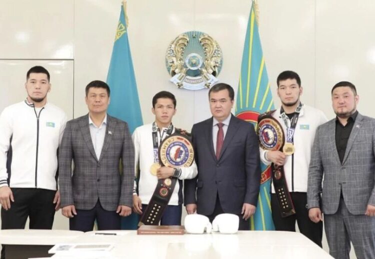 Астанада бокстан әлем чемпиондарына үш бөлмелі пәтердің кілті табысталды