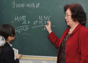 Биылдан бастап мұғалімдер әуреге түсіп портфолио жинамайды