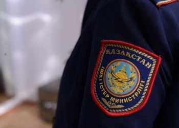 Қарағандыда 9-сынып оқушысын сыныптастары аяусыз соққыға жыққан