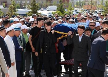 Астанада Құдайберген Айтбаевты ақтық сапарға шығарып салды