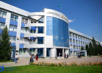 Өрттен зардап шеккен отбасылардың балаларына университеттен 10 грант бөлінеді