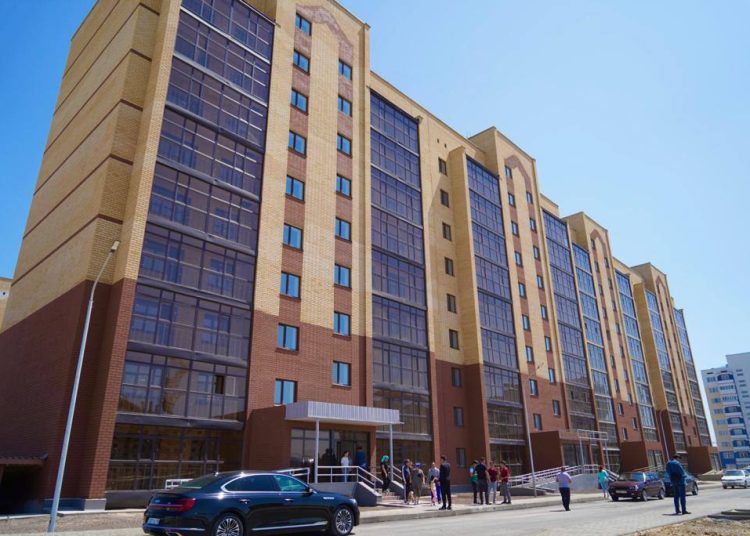 Орман өртінде қаза тапқан 15 адамның отбасына пәтер кілттері табысталды