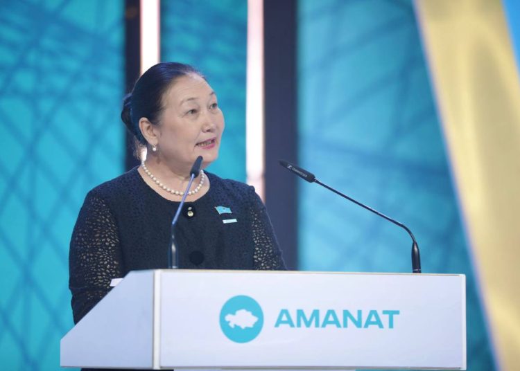 Шағангүл Жанаева мәслихаттар депутаттарының республикалық форумында сөз сөйледі