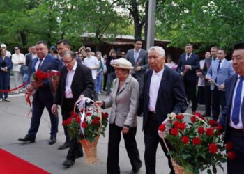 ТАРИХҚА ТАҒЗЫМ