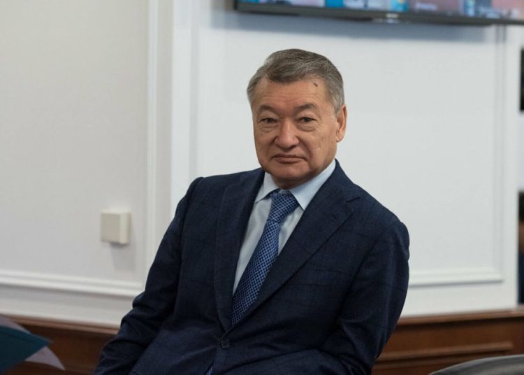 Қызметінен босатылған Даниал Ахметов тұрғындарға алғыс айтты