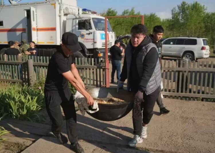 Семейдегі орман өрті: ауыз су мен азық-түлік жеткілікті