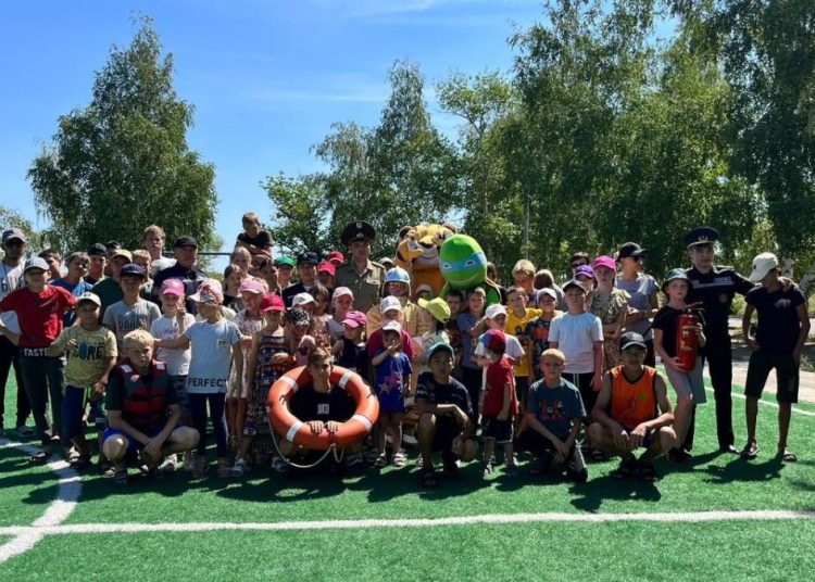 Төтенше жағдайлар басқармасы «Орбита» балалар сауықтыру лагерінде 80 бала қатысуымен «Қауіпсіз демалыс» тақырыбында акция өткізді