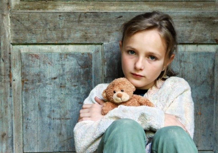 Мені құрбандыққа шалып, өміріммен ойнаған адамның немересін қайтсем екен?