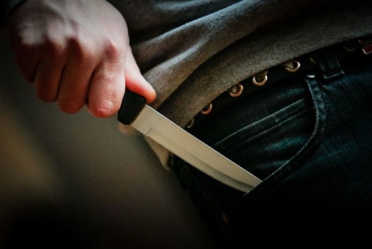 Алматы облысында белгісіз азамат жұмыс орнында медбикені пышақтап кетті