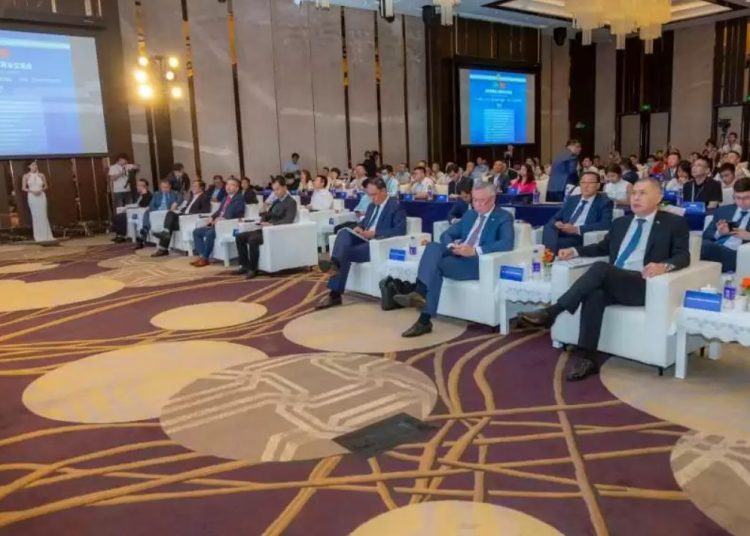 Қазақстан-Қытай бірінші бизнес-форумында қандай мәселелер көтерілді