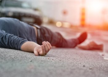 Абай облысында жол бойынан табылған адамды кім өлтіріп, қашып кеткені белгілі болды