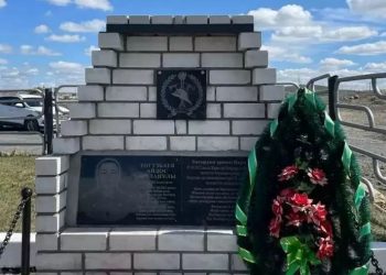 Абай облысында дала өртімен күресте көз жұмған өрт сөндірушіге мемориалдық тақта қойылды
