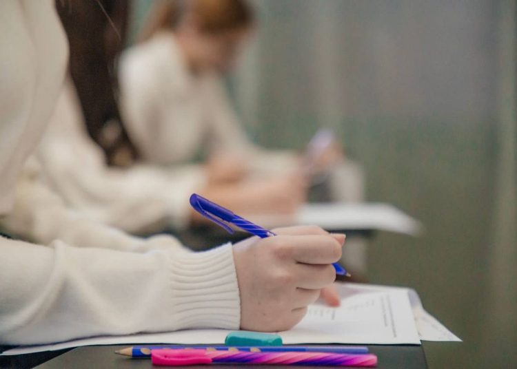 Семейде Республика күніне орай «Полиглот» сайысы өтіп жатыр