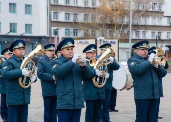 Семейде Республика күніне орай әскери флешмоб өтті