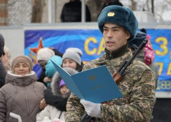 «Шығыс» өңірлік қолбасшылығының сарбаздары ант қабылдады