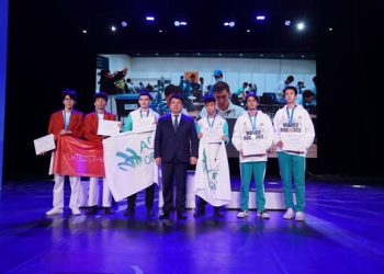 АБАЙ ОБЛЫСЫНЫҢ КОМАНДАСЫ КӨШ БАСТАДЫ