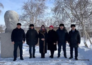 МИНИСТР АБАЙ ЕЛІНДЕ