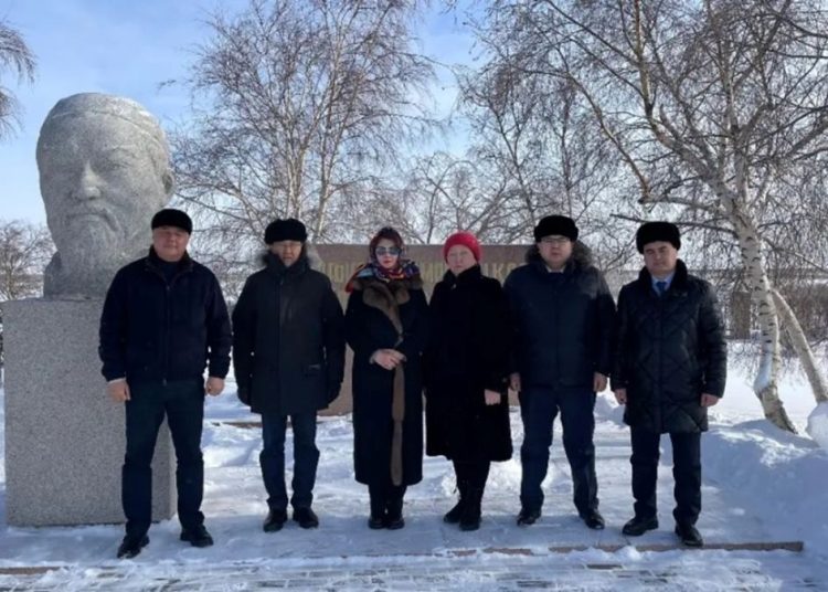 МИНИСТР АБАЙ ЕЛІНДЕ