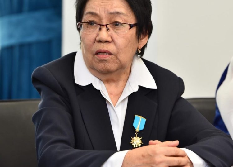 ҚАЗАҚСТАННЫҢ ЕҢБЕК ЕРІ, СЕМЕЙЛІК ҰСТАЗ АЛМА ШУКЫЖАНОВА ОҚУ-АҒАРТУ МИНИСТРІМЕН КЕЗДЕСТІ