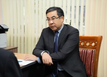 Облыс әкімі азаматтарды жеке қабылдады