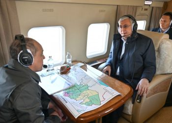 Президент Батыс Қазақстан облысының су басқан аумақтарын тікұшақпен аралады